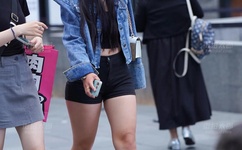 美女扒开腿让男人桶爽久久软件